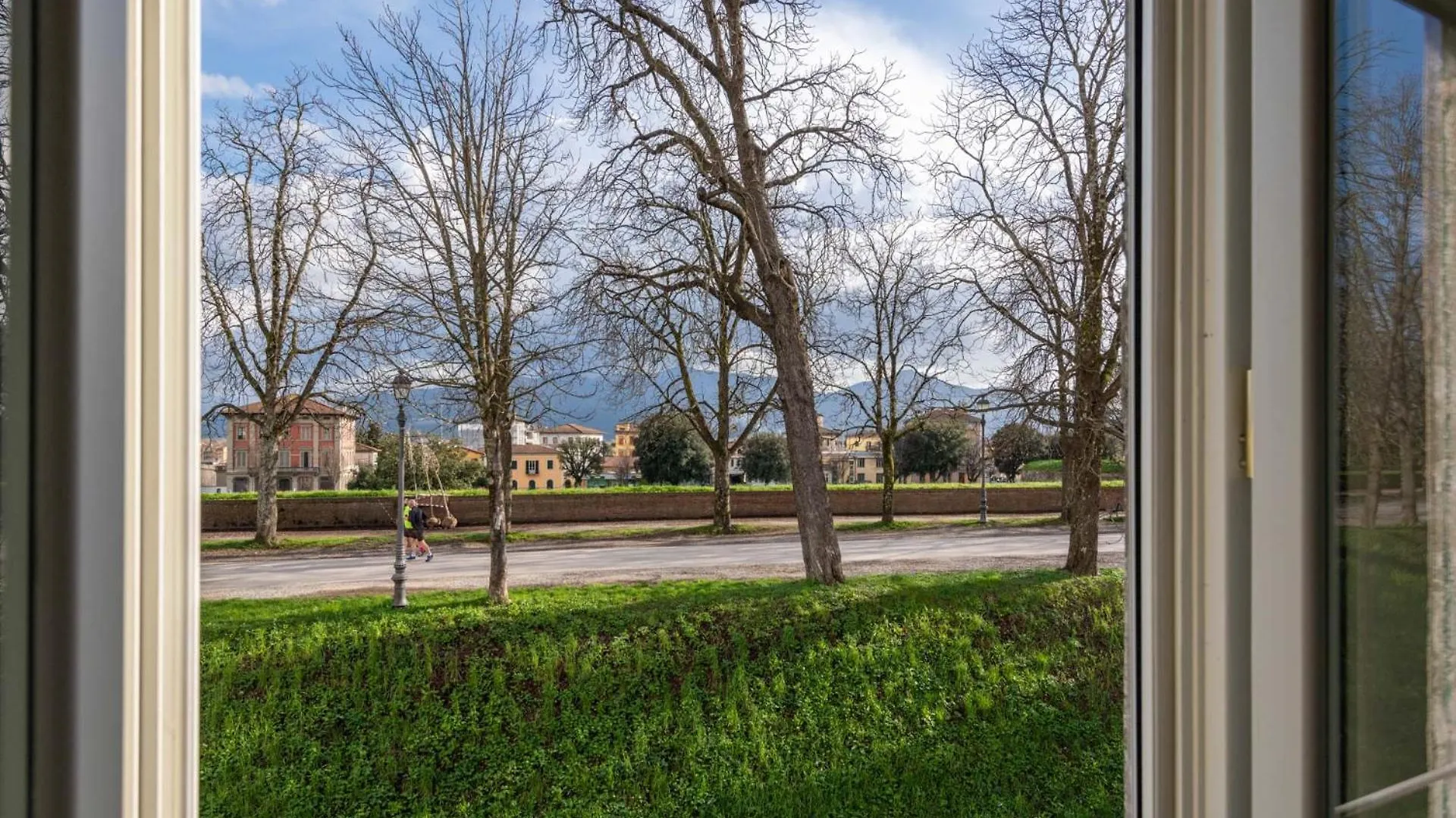 Casa Daria, Modern 4 Bedrooms Apartment In Lucca 0*,
