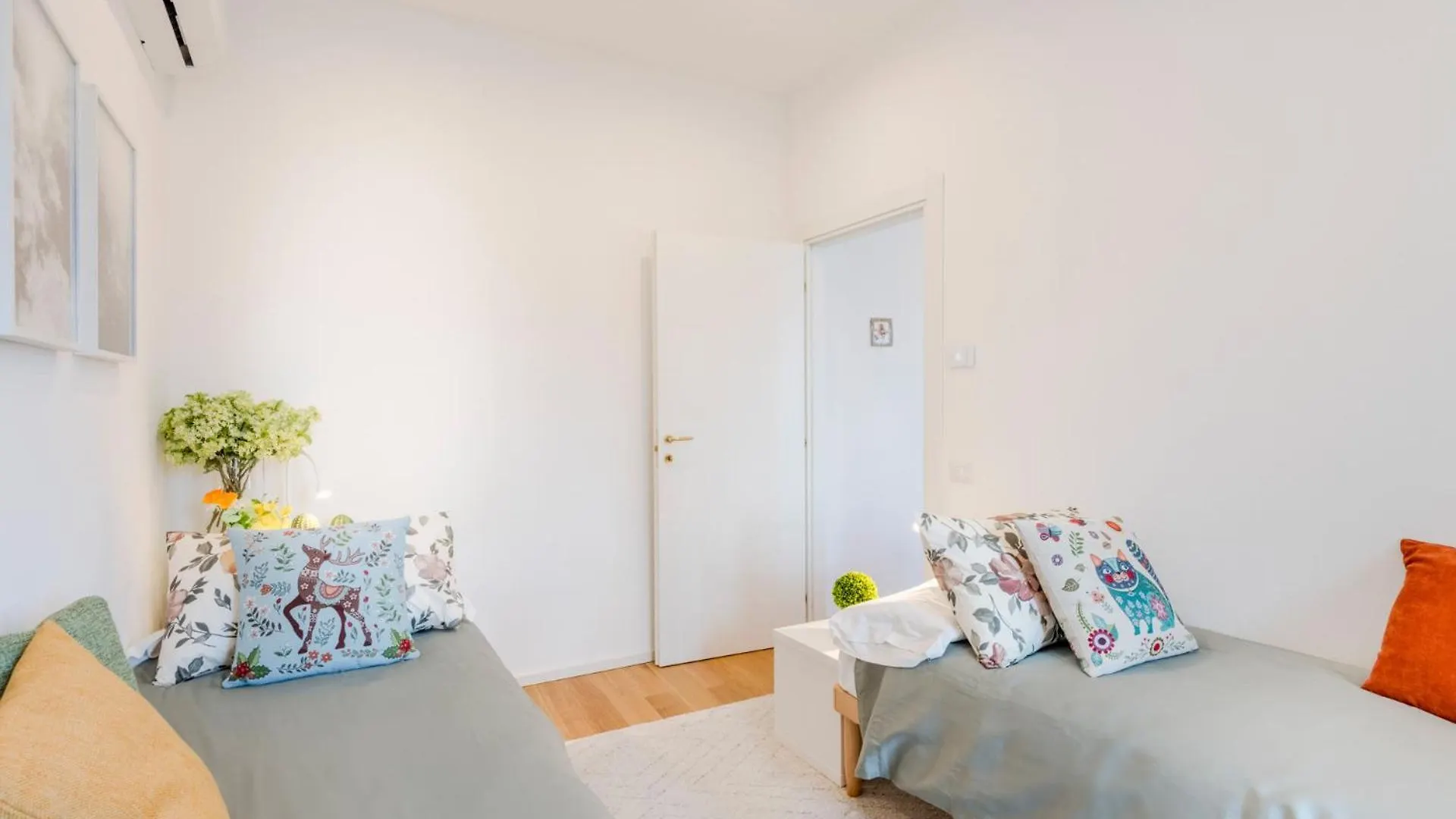 Casa Daria, Modern 4 Bedrooms Apartment In Lucca 0*,