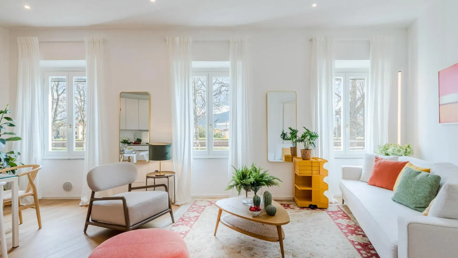 Casa Daria, Modern 4 Bedrooms Apartment In Lucca